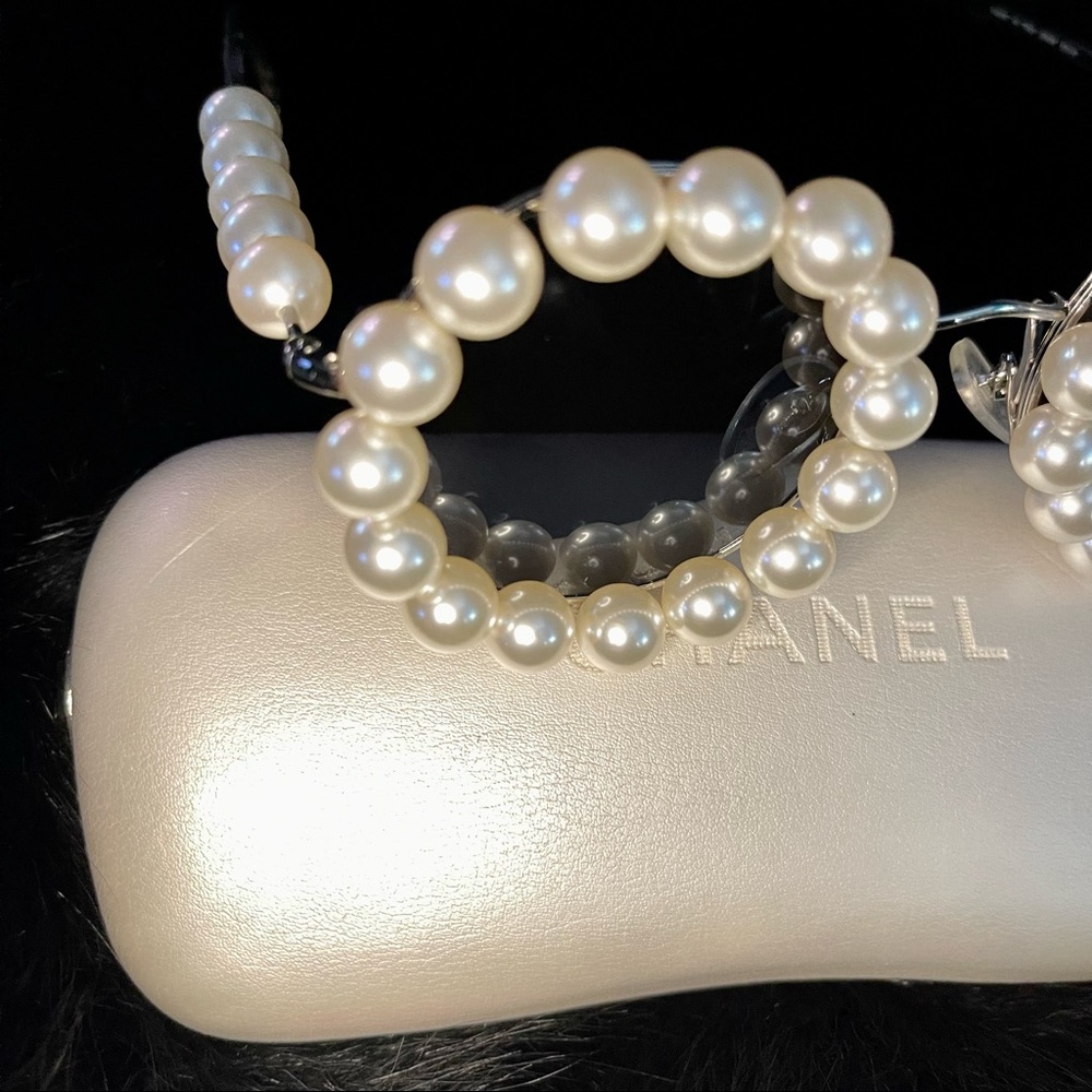Chanel Vintage Runway Pearls Spring Summer 1994 Sunglasses Made In Italy - Picture 9 of 16